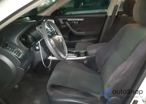 2013 Nissan Altima 2.5 из США, поврежденный, VIN 422186